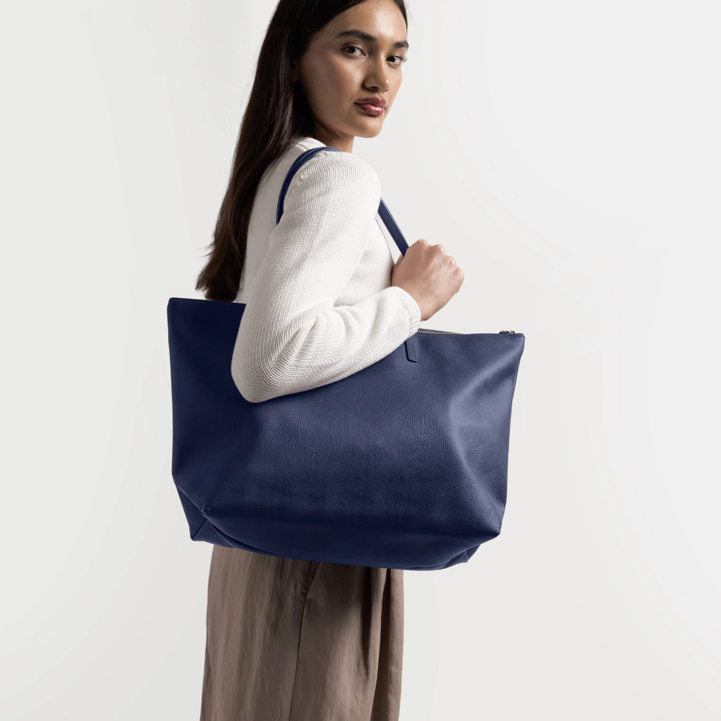 Aleena Soft Zippered Tote Navy Blue - Image 2