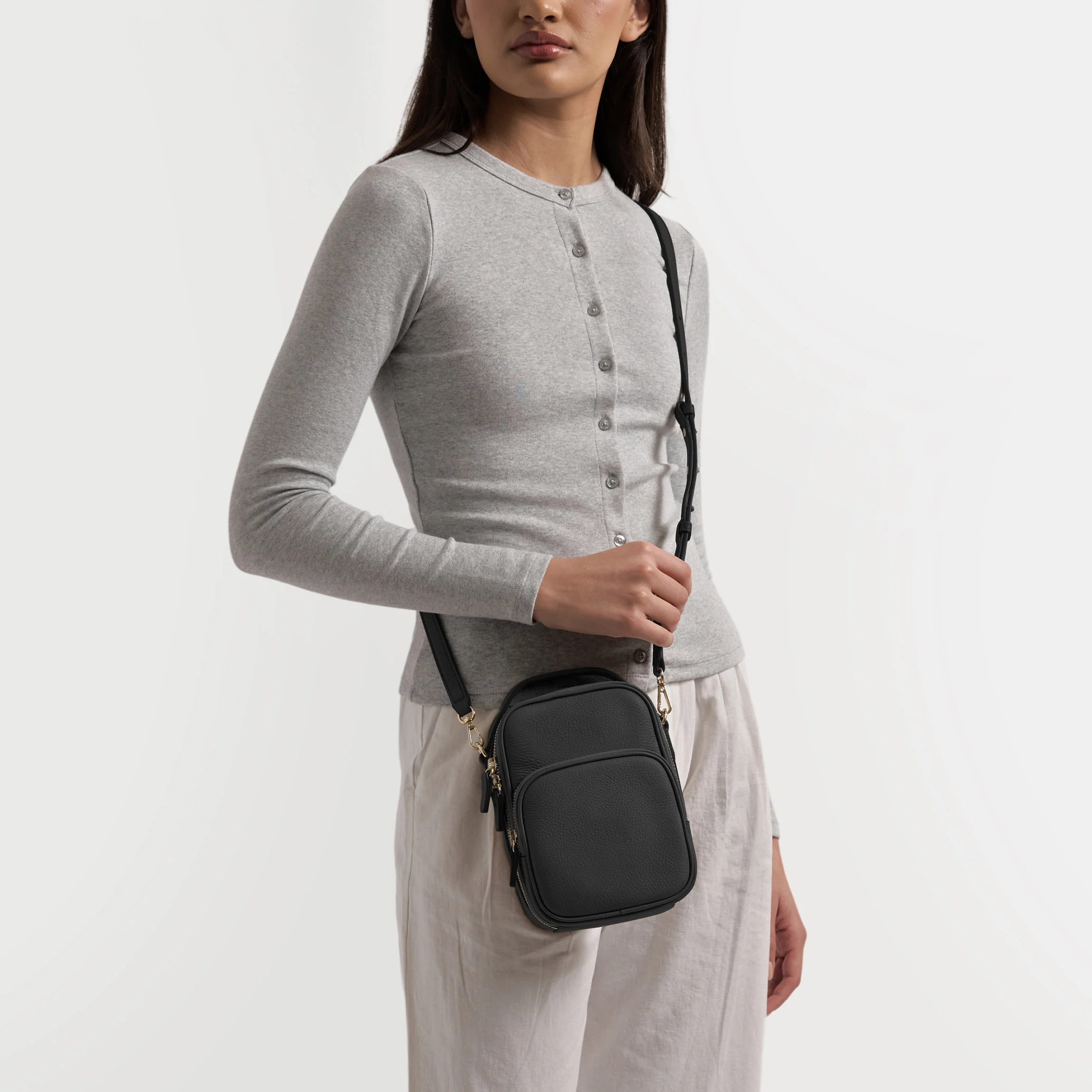 Meadow Small Sling Bag Black Pebble - Image 2