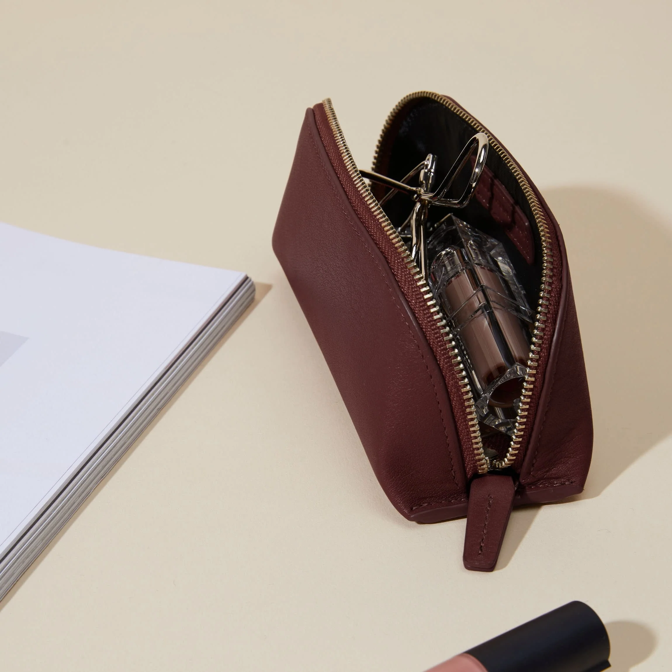 Travel Makeup Pouch Bordeaux - Image 2